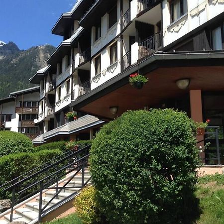 Ferienwohnung Au Coeur De Chamonix, Un Ecrin De Verdure Exterior foto