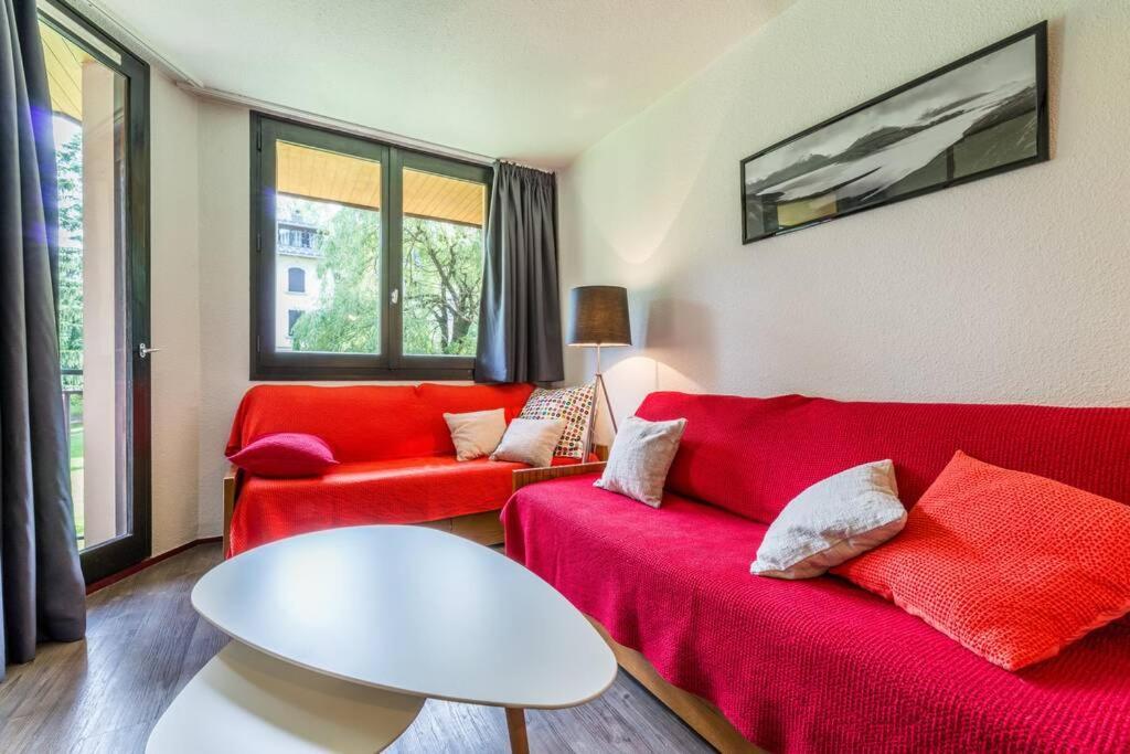 Ferienwohnung Au Coeur De Chamonix, Un Ecrin De Verdure Exterior foto